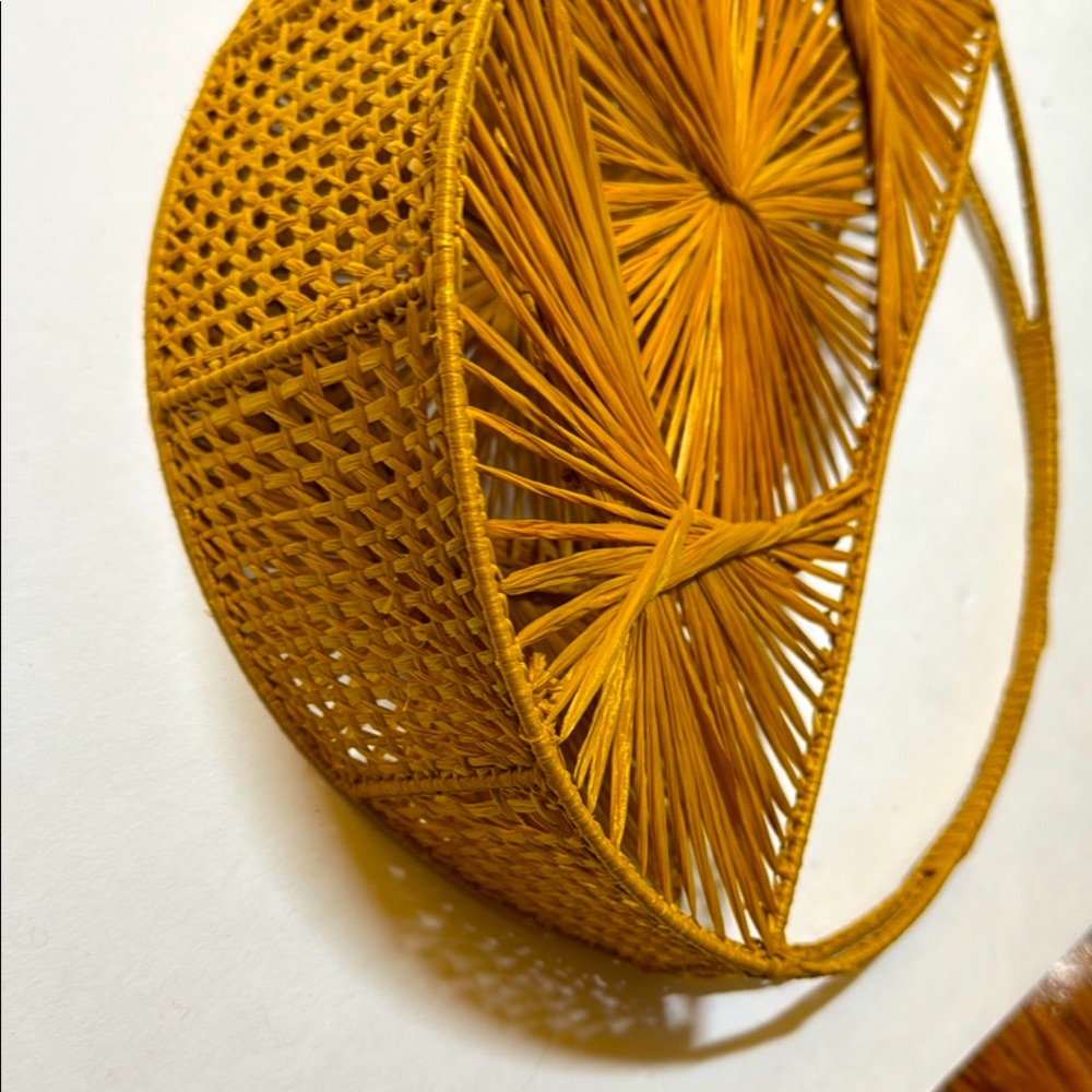 Vintage Artisan Yellow Woven Bag - Picture 4 of 4